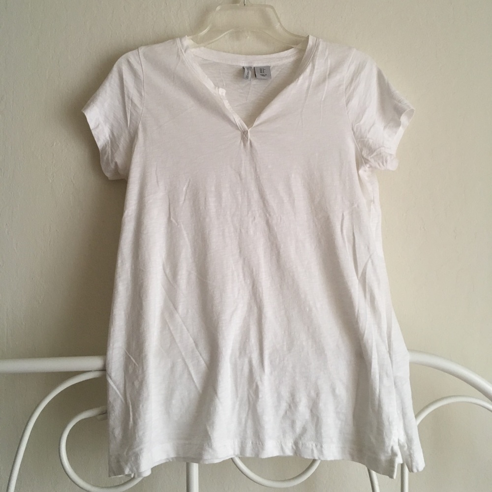 White t-shirt